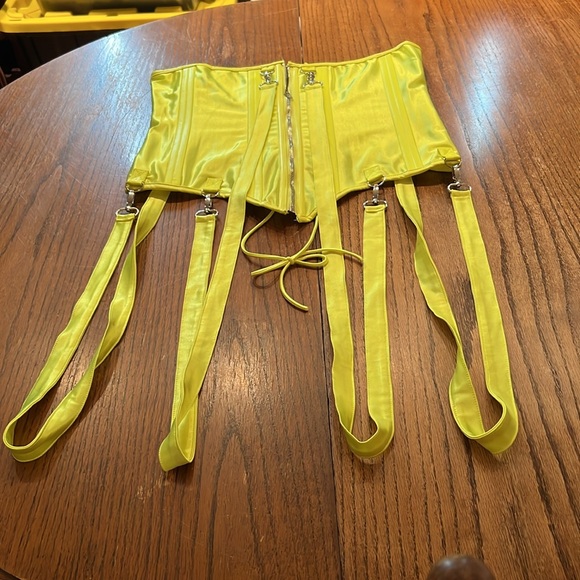 Akira Neon Yellow Corset Top with Straps Zipper Front And Lace-up Back Size 1X - Picture 5 of 10